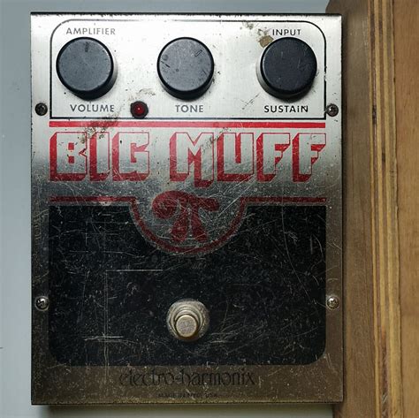 electro harmonix big muff in wooden box|Electro Harmonix Big Muff “Frontone Era” with Wooden Box.